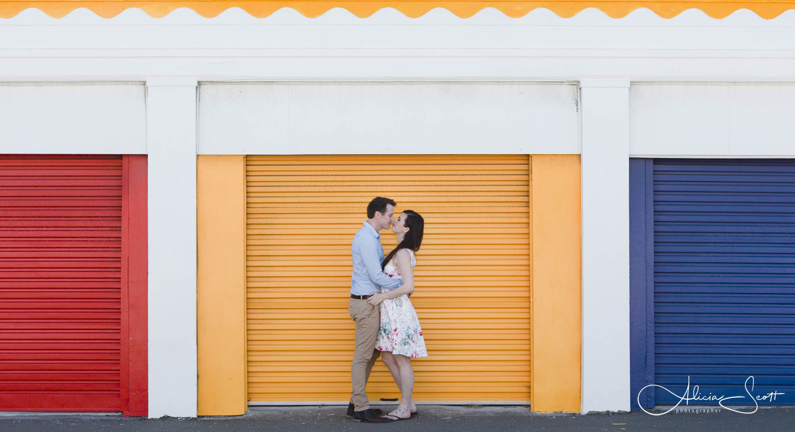 Images from a Lyall Bay engagement session taken by Alicia Scott Wellington Photographer